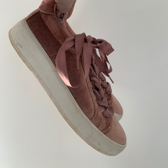 Steve Madden Velvet Sneakers - Picture 2 of 4